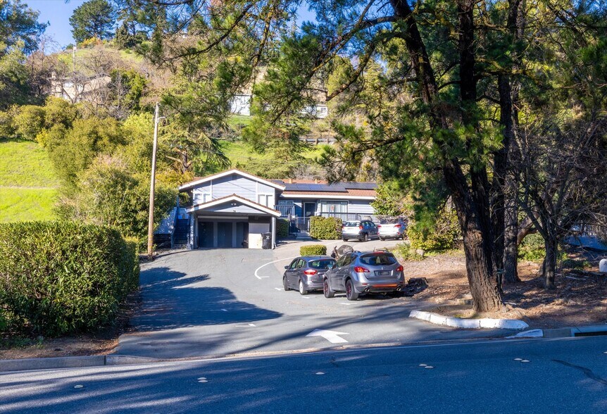 More Photos Of 3414 Deer Hill Rd, Lafayette Healthcare For Sale