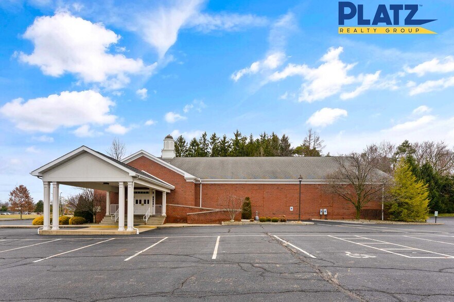 More Photos Of 8387 Tod Ave, Youngstown Lodge Meeting Hall For Sale