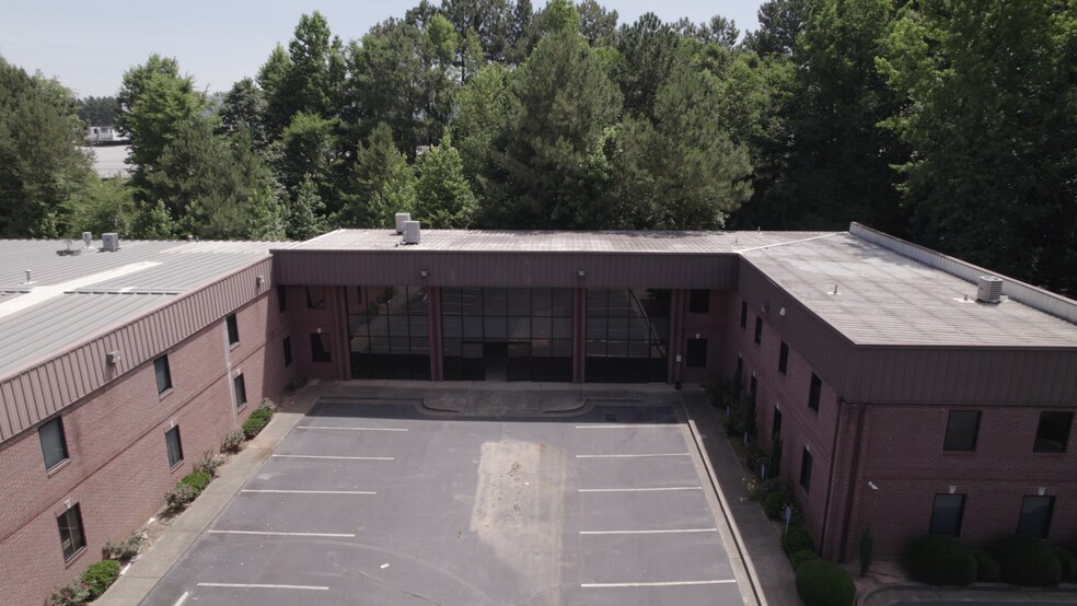 More Photos Of 1394 Broadway Ave, Braselton Warehouse For Sale