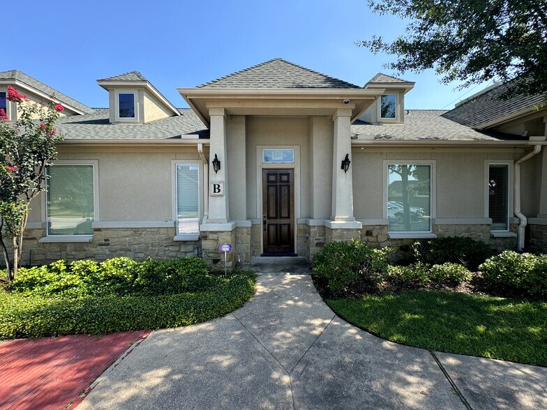 More Photos Of 11601 Spring Cypress Rd, Tomball Medical For Sale