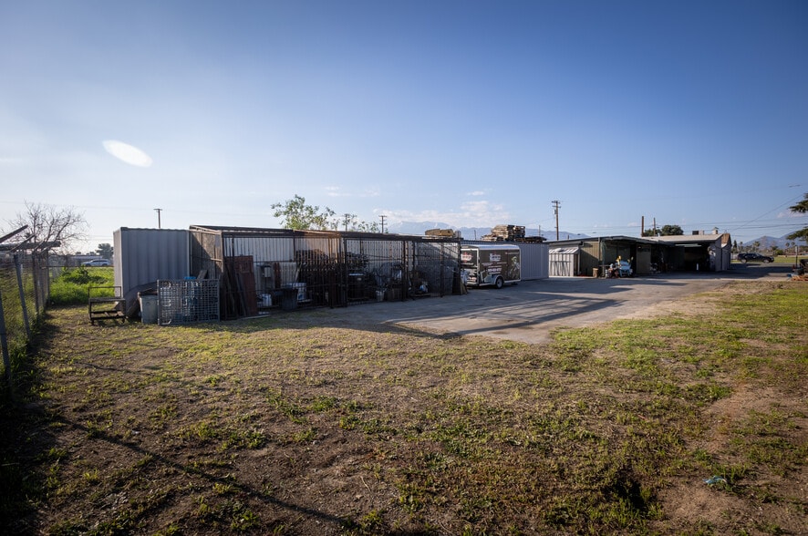 More Photos Of 17635 Arrow Blvd, Fontana Service For Sale
