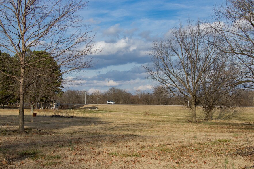 More Photos Of 833 University St, Martin Land For Sale