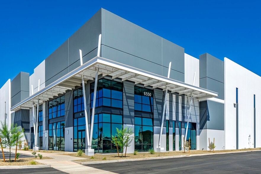 Primary Photo Of 6550 W Orangewood Ave, Glendale Warehouse For Lease