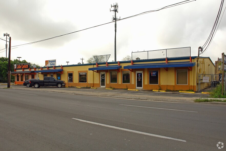 Primary Photo Of 2614 W Commerce St, San Antonio Storefront Retail Office For Lease