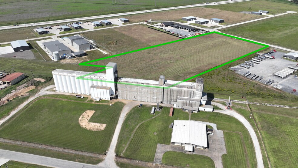 More Photos Of 8405 Industrial Pky, Beaumont Land For Sale