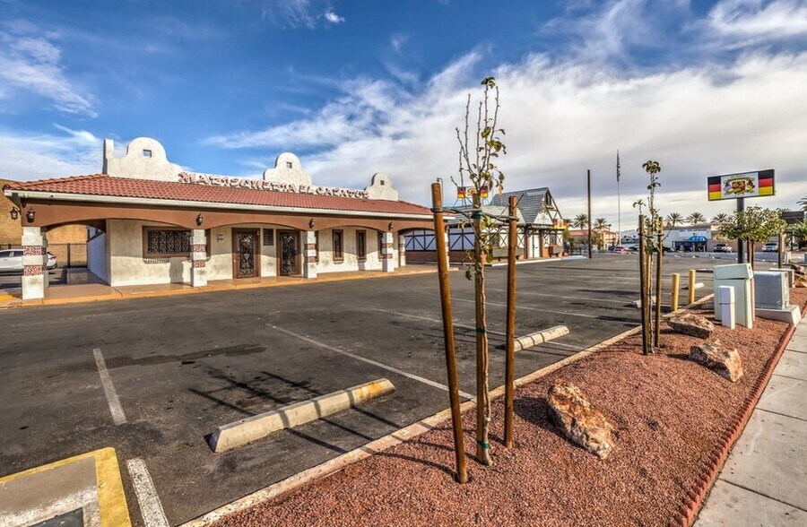 More Photos Of 1108 E Lake Mead Blvd, North Las Vegas Restaurant For Lease