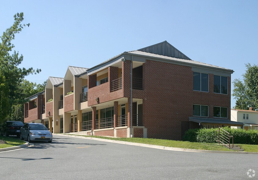 More Photos Of 2914 E Joppa Rd, Parkville General Retail For Lease