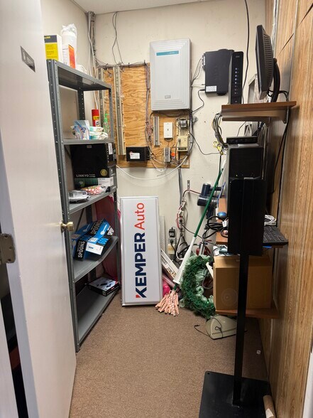 More Photos Of 2395 Tamiami Trl, Port Charlotte Storefront Retail Office For Lease