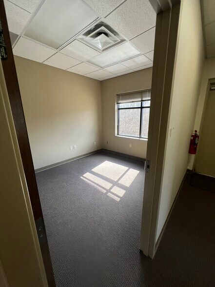 More Photos Of 2701 Chancellor Dr, Fort Mitchell Medical For Sale
