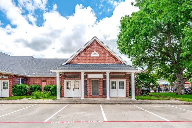 More Photos Of 6407 Colleyville Blvd, Colleyville Medical For Sale