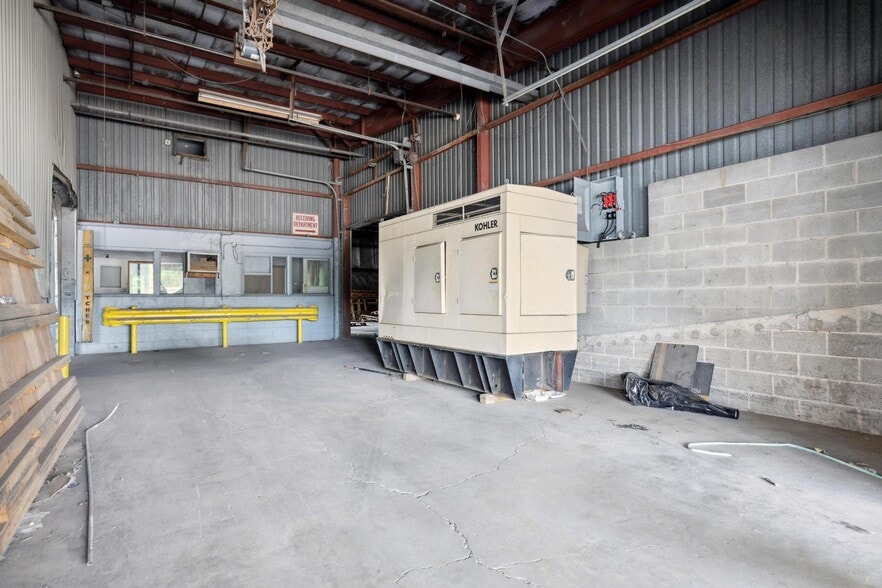 More Photos Of 724 N Irwin St, Dayton Warehouse For Sale