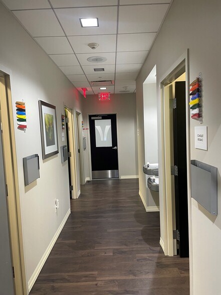 More Photos Of 100 Prairie Center Dr, Eden Prairie Unknown For Lease