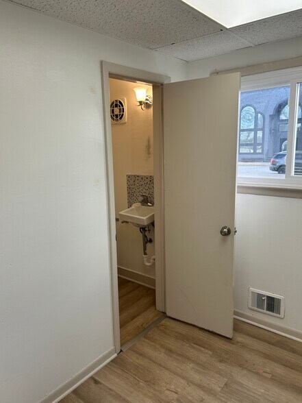 More Photos Of 2305 N Wood Ave, Roselle Medical For Sale