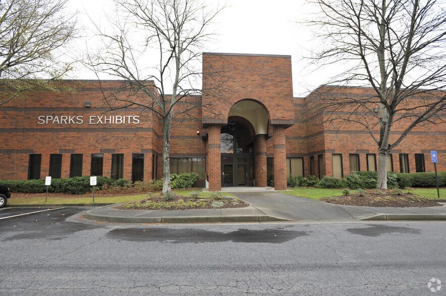 More Photos Of 8125 Troon Cir, Austell Unknown For Lease