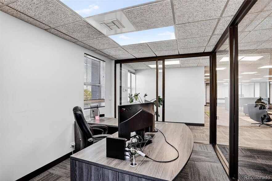 More Photos Of 2700 S Shoshone St, Englewood Light Distribution For Sale