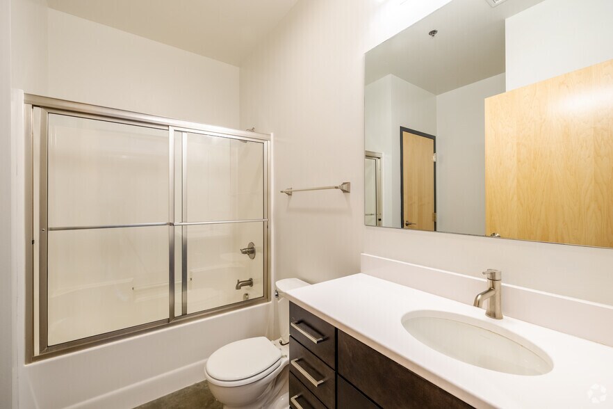 More Photos Of 103 Virginia St, Sioux City Apartments For Lease