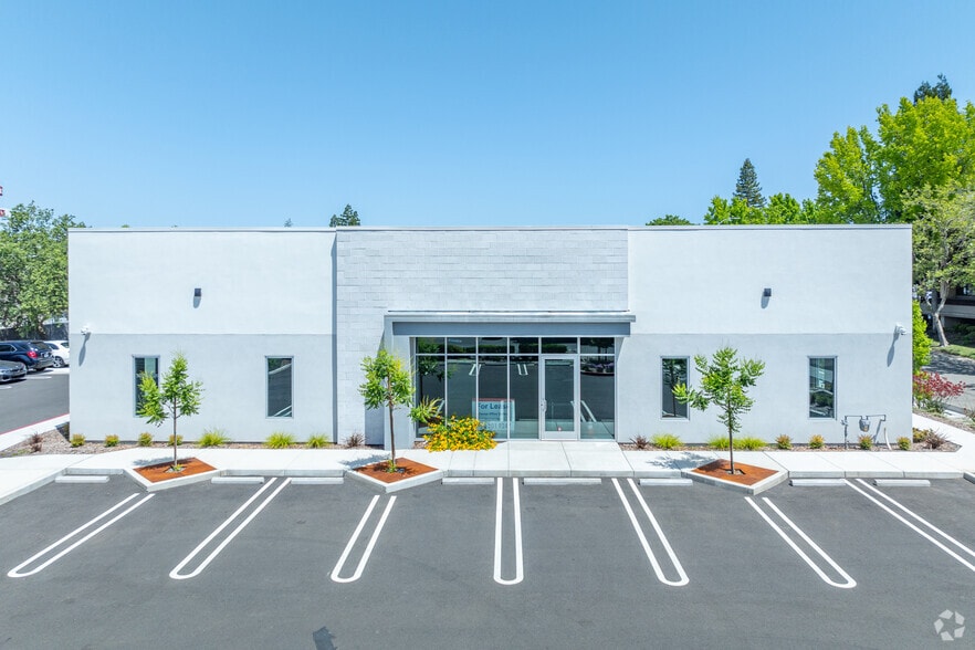More Photos Of 1623 Santa Clara Dr, Roseville Medical For Lease
