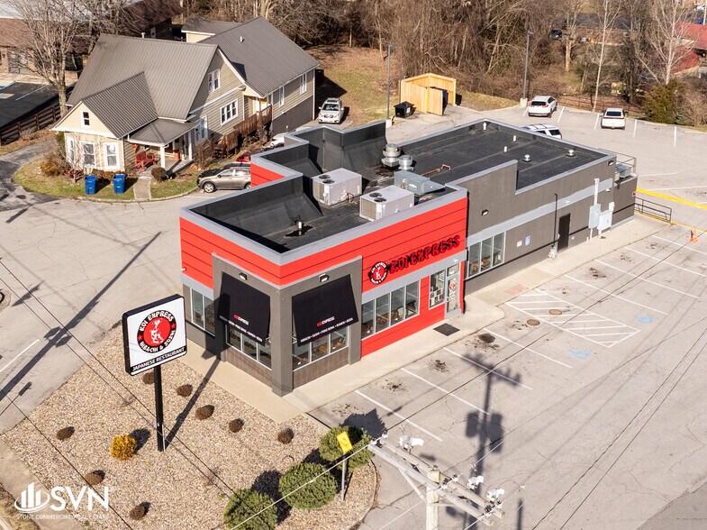 Primary Photo Of 638 Chestnut St, Berea Freestanding For Sale