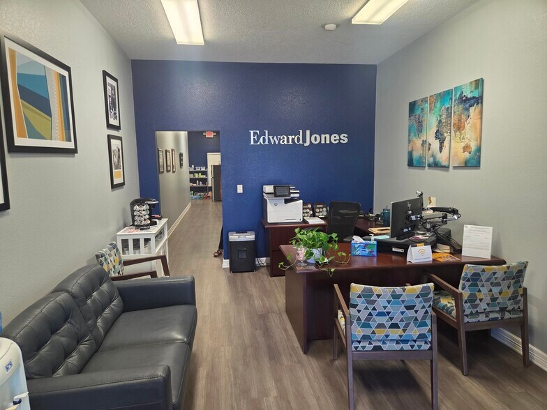 More Photos Of 2751 Nash Dr, Bryan Office For Lease