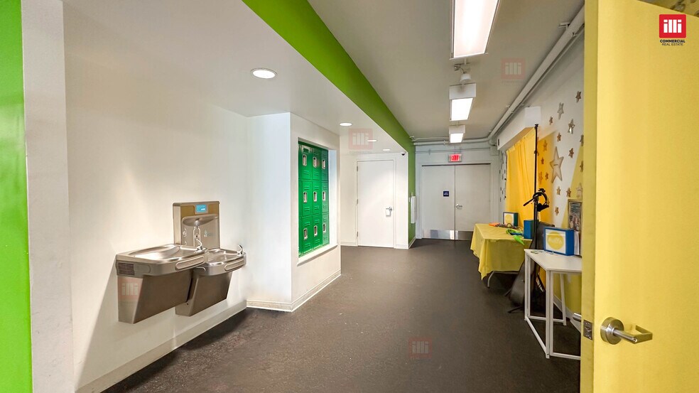 More Photos Of 7315 Lankershim Blvd, North Hollywood Light Manufacturing For Sale