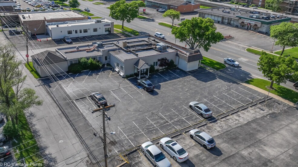 More Photos Of 1219 Ogden Ave, Downers Grove Office For Sale