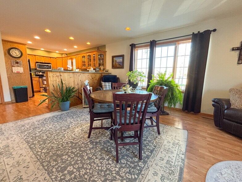 More Photos Of 31 Main Ave N, New York Mills Auto Dealership For Sale