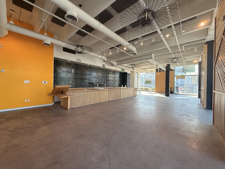 More Photos Of 600 S La Brea Ave, Los Angeles Storefront Retail Residential For Sale