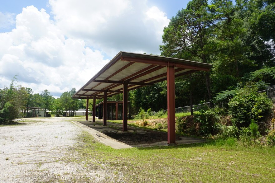 More Photos Of 403 N Main St, Evergreen Warehouse For Sale