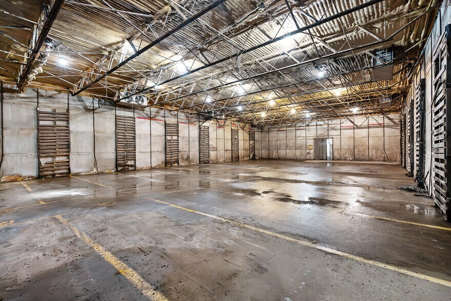 More Photos Of 17905 US Highway 69 N, Lindale Refrigeration Cold Storage For Sale