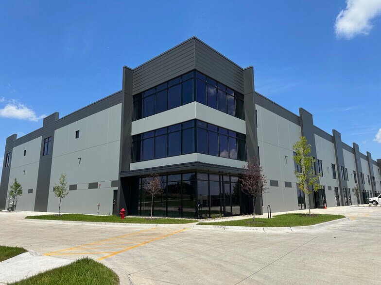 Primary Photo Of 6001 Thornton Ave, Des Moines Industrial For Lease