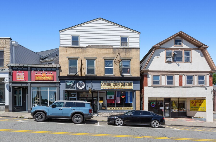 Primary Photo Of 605-607 Main St, Boonton Storefront Retail Residential For Sale