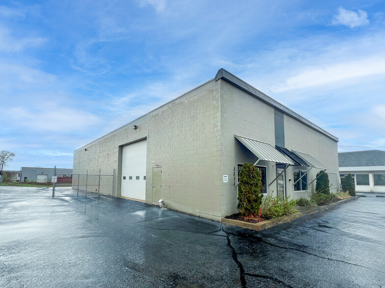 Primary Photo Of 3233 Eastern Ave SE, Grand Rapids Warehouse For Sale