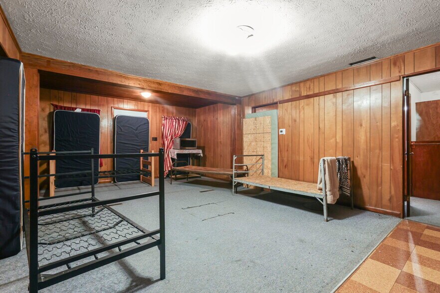 More Photos Of 5734 Durbin Rd, Bellville Specialty For Sale