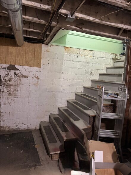 More Photos Of 1828-1832 E 35th St, Minneapolis Storefront For Lease