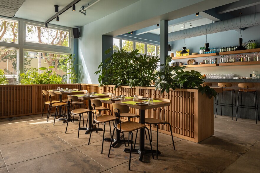 More Photos Of 1025 Abbot Kinney Blvd, Venice Storefront Retail Office For Lease