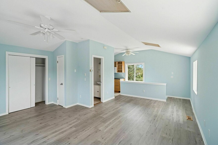 More Photos Of 35 Gardners Ln, Hampton Bays Apartments For Sale