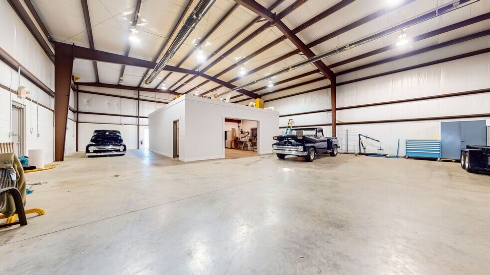 More Photos Of 521 Woodbine Ocean View Rd, Ocean View Warehouse For Sale