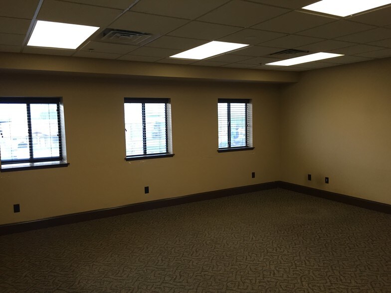 More Photos Of 13290 Contractors Dr, Chico Manufacturing For Lease