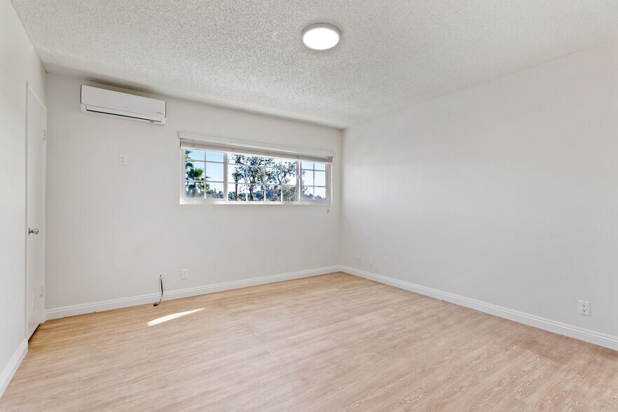 More Photos Of 4427 Camero Ave, Los Angeles Apartments For Sale