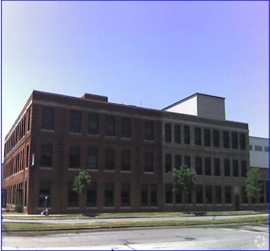 More Photos Of 3073 S Chase Ave, Milwaukee Office For Lease