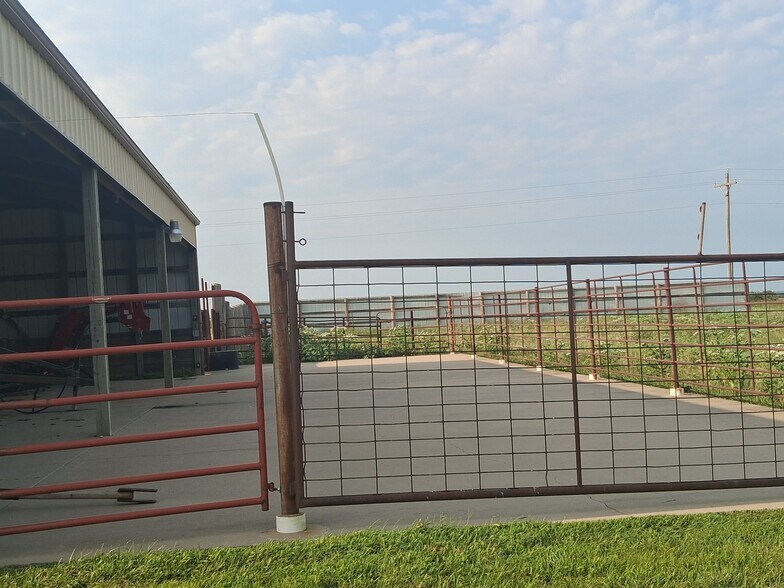 More Photos Of 6841 E US Highway 56, Overbrook Land For Sale