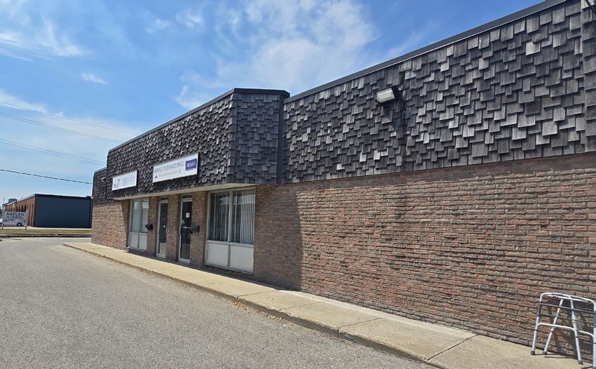 More Photos Of 100 Bessemer Rd, London Service For Lease