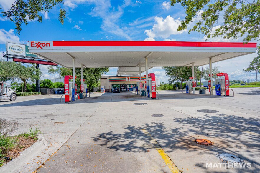 More Photos Of 13150 Old Gibsonton Dr, Gibsonton Convenience Store For Sale