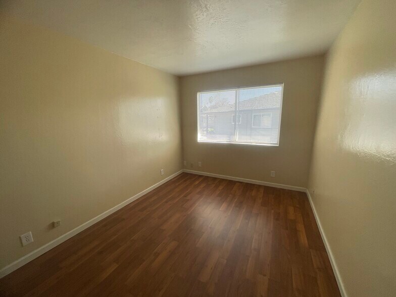 More Photos Of 1093 Del Rio Circle, Concord Apartments For Sale