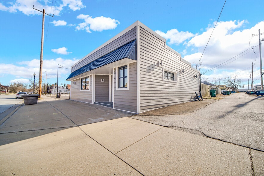 More Photos Of 2816 Martha St, Hammond Flex For Lease