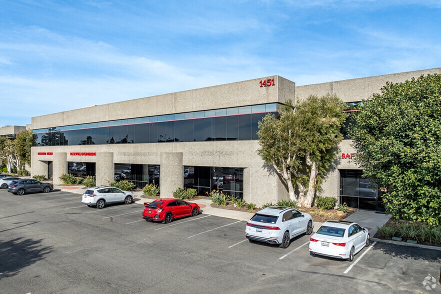 Primary Photo Of 1451 Edinger Ave, Tustin Showroom For Lease