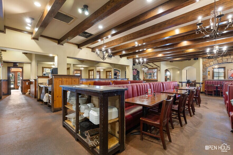 More Photos Of 4330 Kell Blvd, Wichita Falls Restaurant For Sale