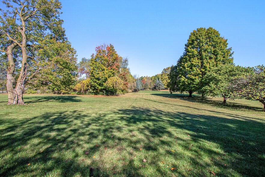 More Photos Of 1005 E Front St, Buchanan Specialty For Sale