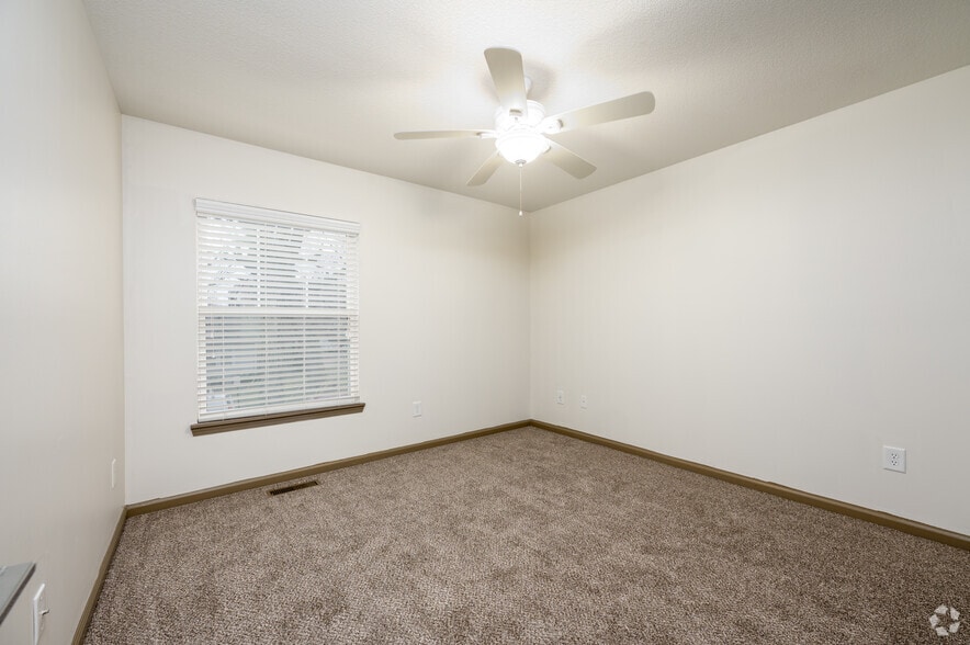 More Photos Of 6159 Winthrop Ave, Indianapolis Apartments For Sale