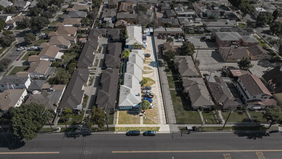 More Photos Of 6800 Wilcox Ave, Bell Apartments For Sale